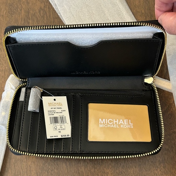 MICHAEL KORS JET SET TRAVEL LARGE FLAT MULTIFUNCTION PHONE CASE WALLET WRISTLET - Picture 7 of 10